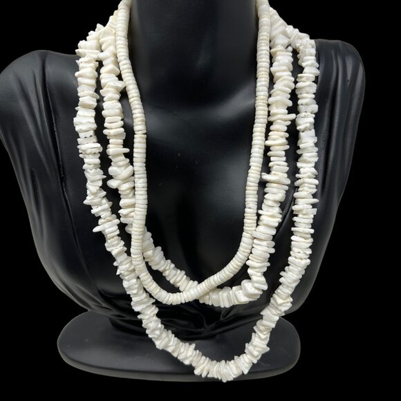 Vintage Shell Necklaces Lot of Three White‎ Chips Barrel Clasps - Picture 1 of 9